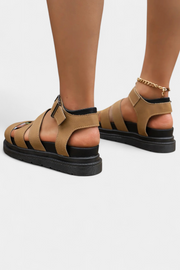 Damen-Plateausandalen Renee mit Riemen und Schnalle – Ansicht 2
