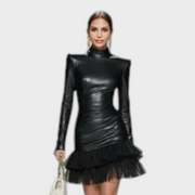 Pixie – Schwarzes Minikleid aus Kunstleder mit Stehkragen, Tüllsaum und langen Ärmeln