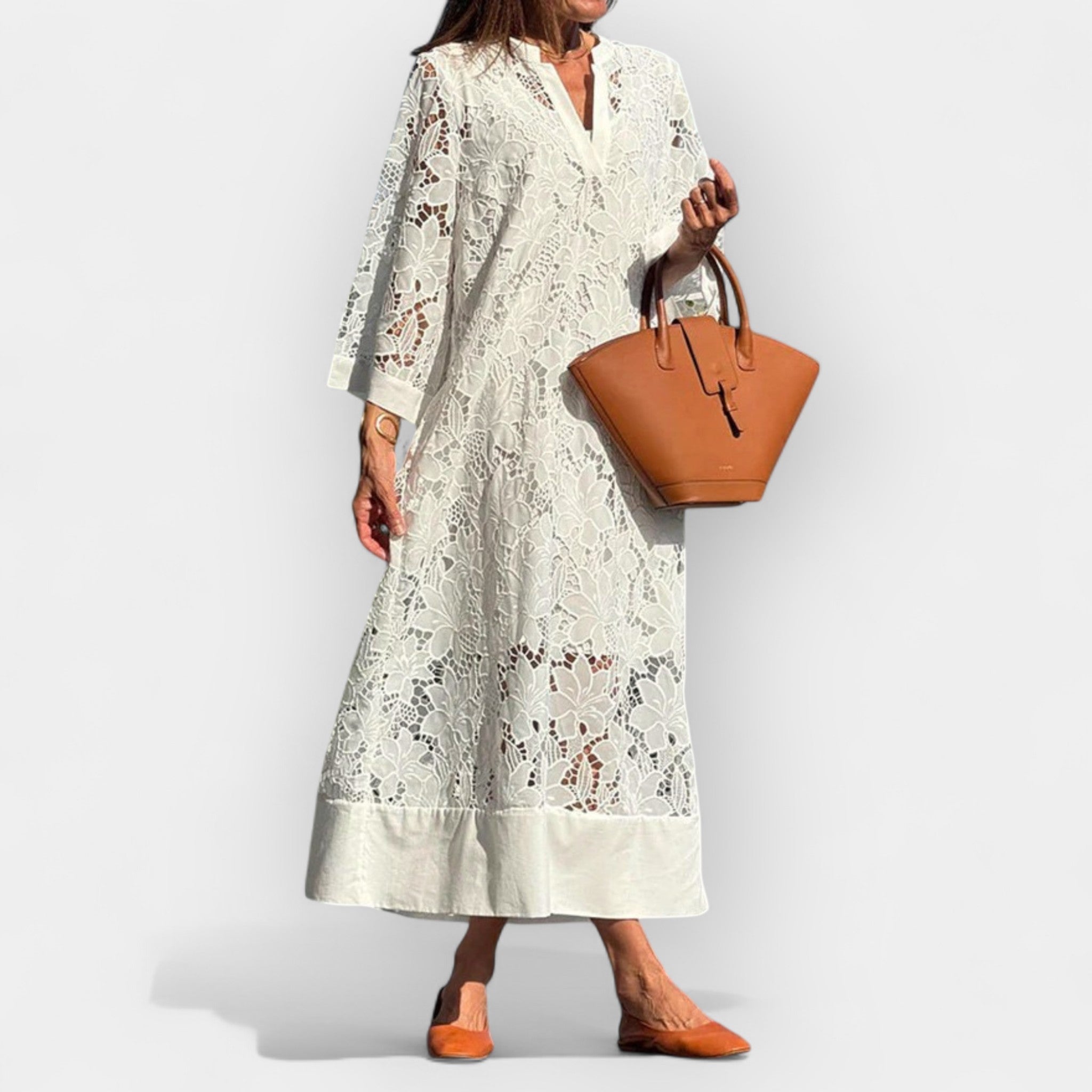 Leichtes Kleid mit Spitzendetails