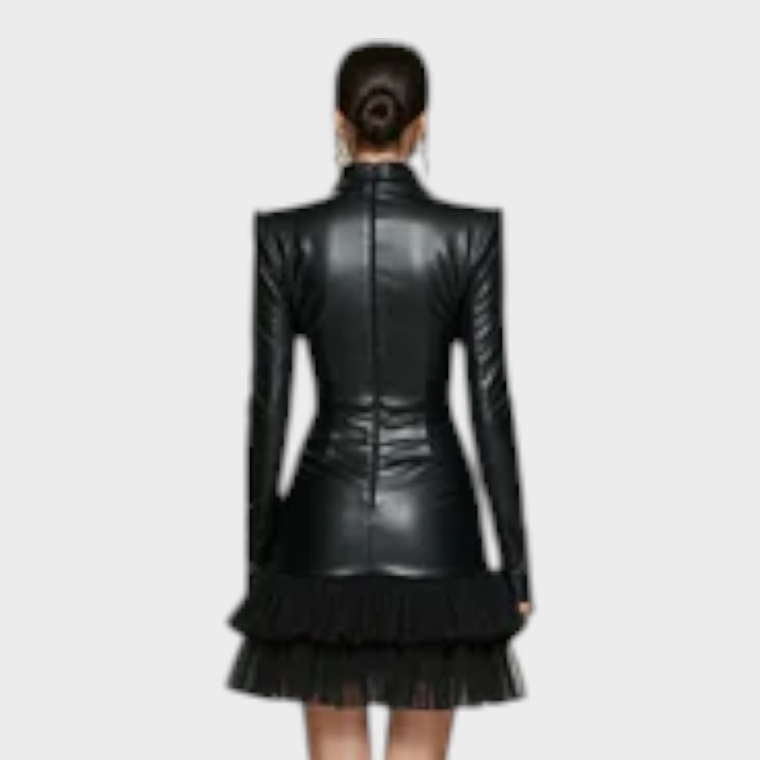 Pixie – Schwarzes Minikleid aus Kunstleder mit Stehkragen, Tüllsaum und langen Ärmeln