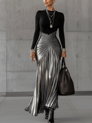 Donna – Schwarzes plissiertes Maxikleid mit silberfarbenem Metallic-Muster – Ansicht 2