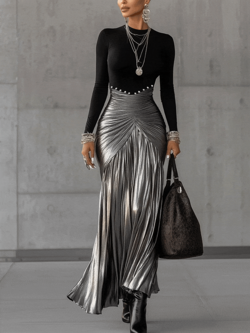 Donna – Schwarzes plissiertes Maxikleid mit silberfarbenem Metallic-Muster – Ansicht 2