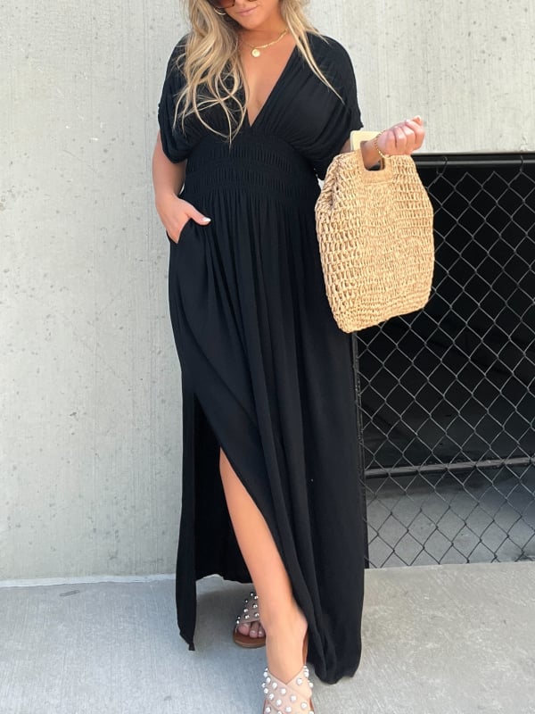 Waltraud | Zweiteiliges Damen-Set mit V-Ausschnitt und weiter Hose