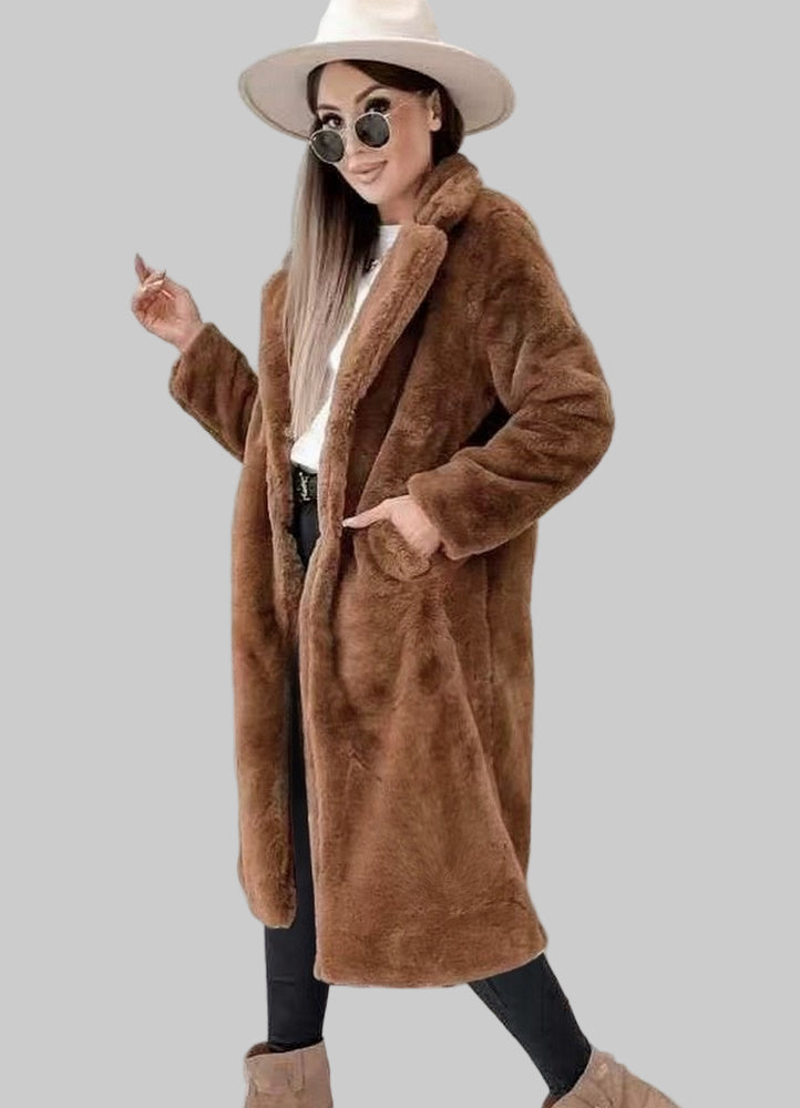Langer Pelzmantel mit Taschen