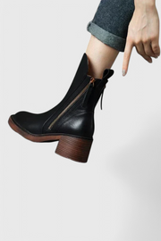 Irina – Zeitlose Stiefeletten für Damen – Ansicht 2