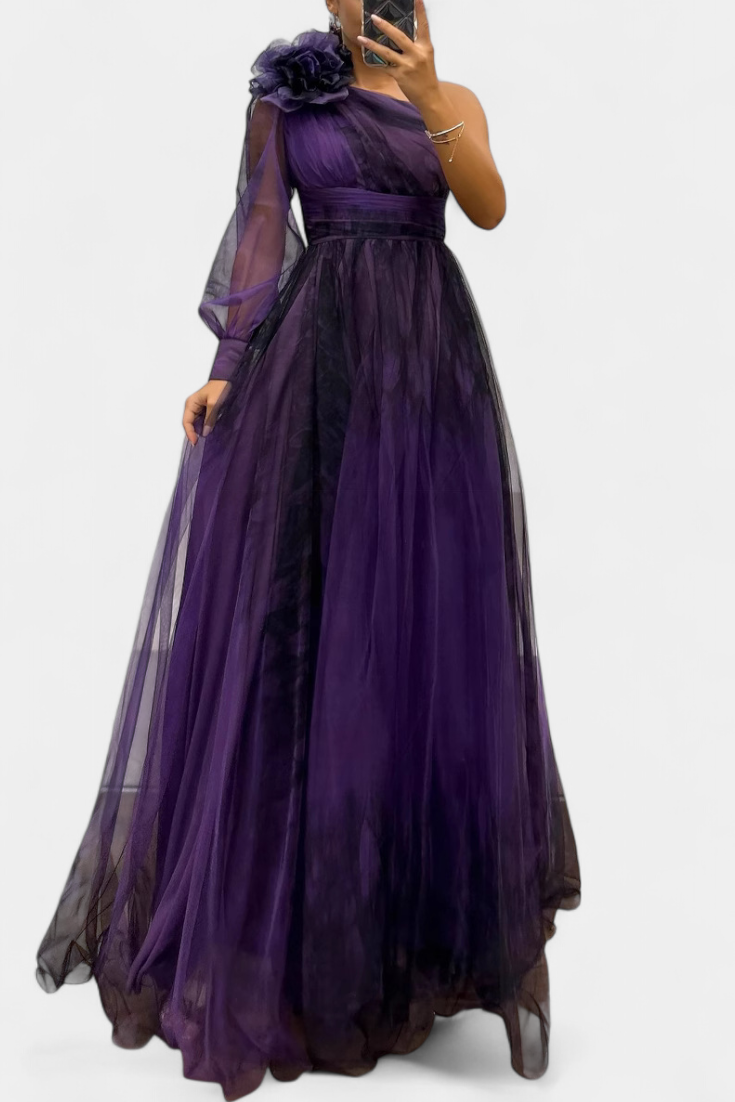 Becca – Schulterfreies Chiffon-Maxikleid für Damen mit Blüten-Detail – Ansicht 5