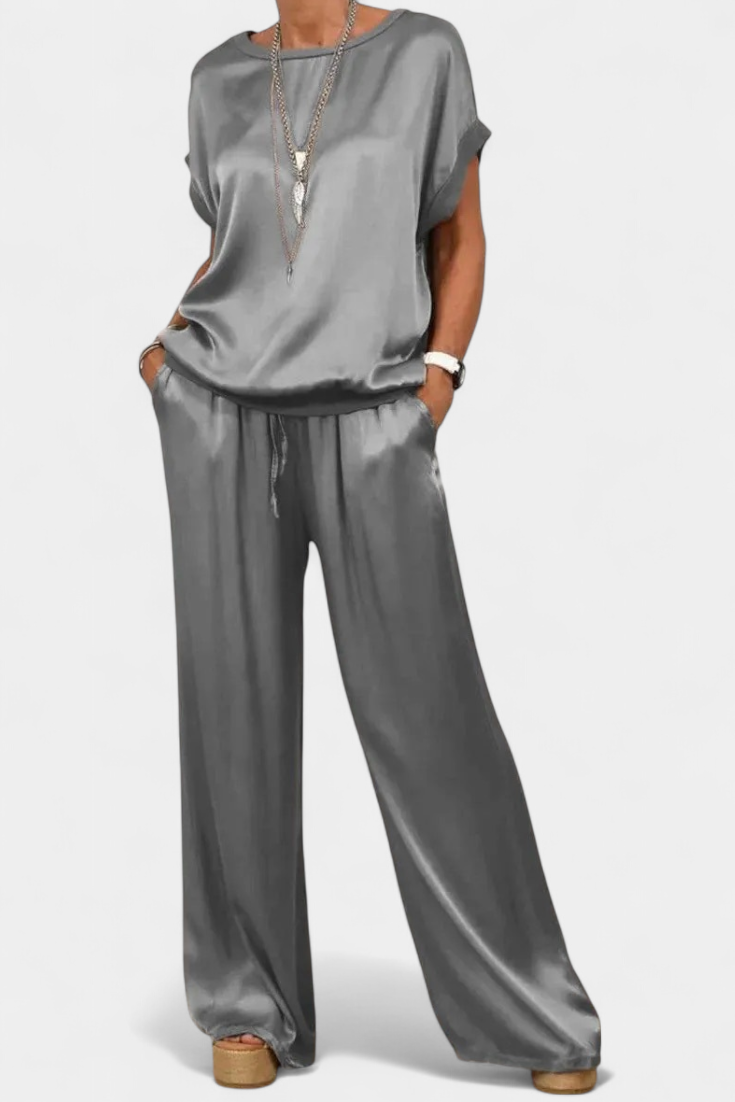 Frühlingshaftes Damen-Set Blasa mit fließender Bluse und weiter Hose – Ansicht 3