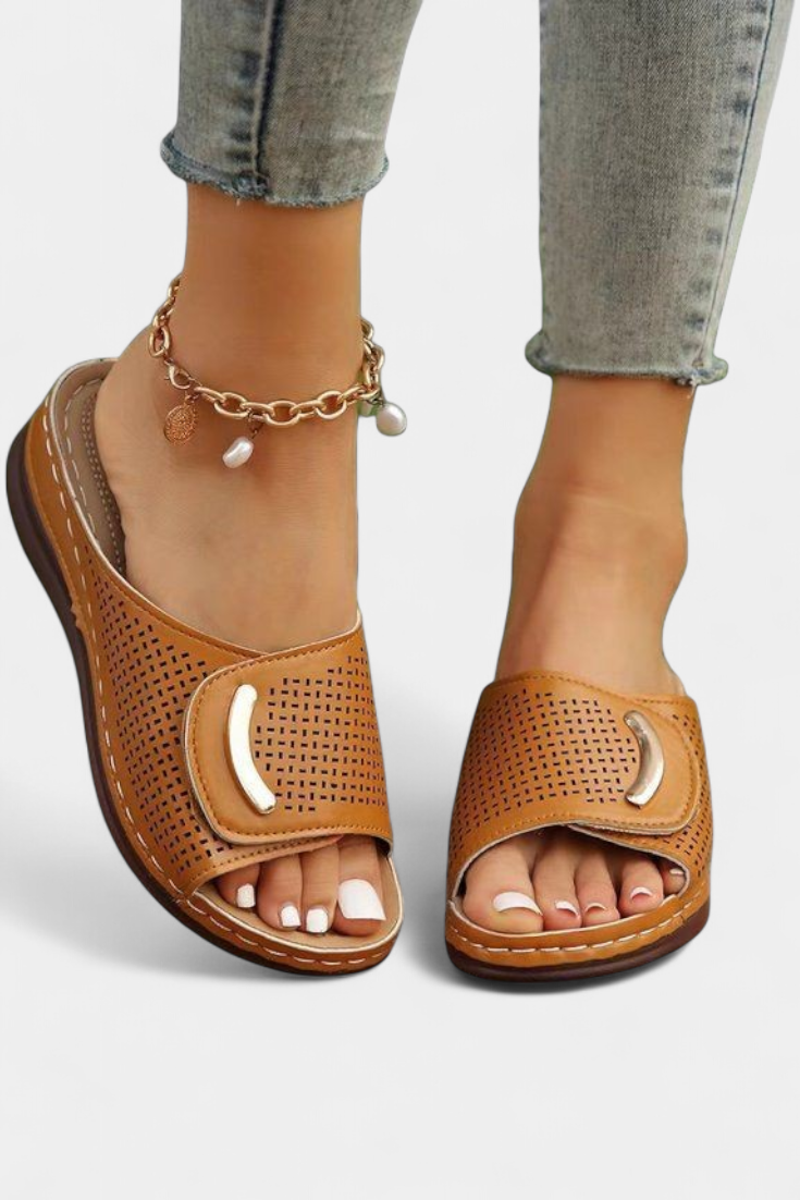 Orthopädische Damen-Sandalen Itziar mit perforiertem Design – Ansicht 6