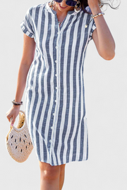 Sandrine – Leinen-Hemdblusenkleid für Damen mit Streifen und Knöpfen – Ansicht 3