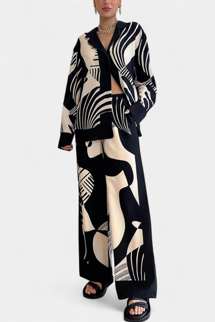 Damen-Set Basilisa mit weiter Hose und Graffiti-Print