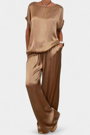 Frühlingshaftes Damen-Set Blasa mit fließender Bluse und weiter Hose – Ansicht 2