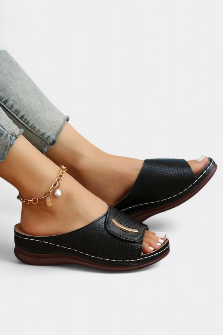 Orthopädische Damen-Sandalen Itziar mit perforiertem Design – Ansicht 5