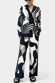 Damen-Set Basilisa mit weiter Hose und Graffiti-Print – Ansicht 3