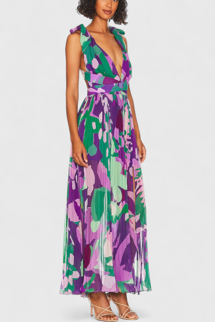 Cecil – Langes Plisseekleid mit Aquarellmuster und offenem Rücken