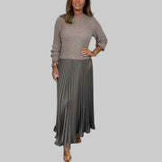 Claudia – Damen-Maxikleid mit Pullover und Plisseerock