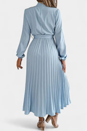 Theresa – Damenkleid mit hohem Kragen und plissiertem Gürtel – Ansicht 7