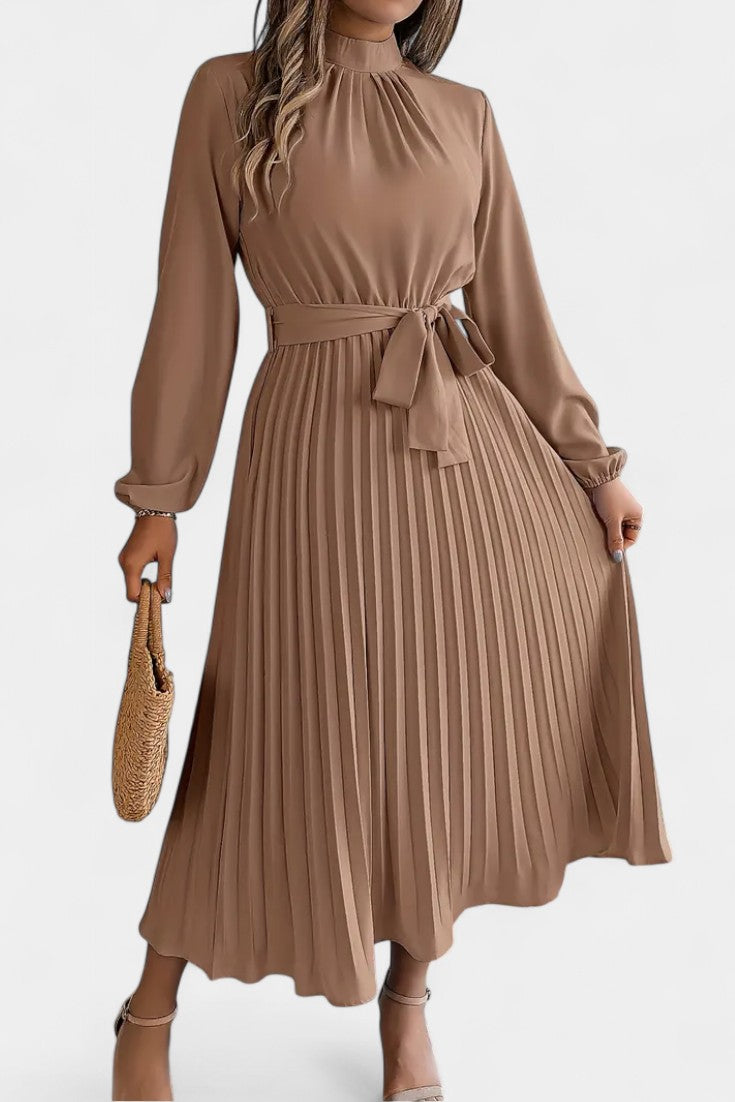 Theresa – Damenkleid mit hohem Kragen und plissiertem Gürtel