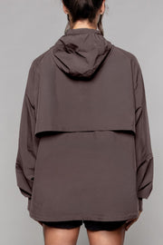 Leichte Windjacke für Damen in Clay – Ansicht 4