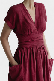 Cressida – Baumwollkleid für Damen mit V-Ausschnitt und Gürtel – Ansicht 13