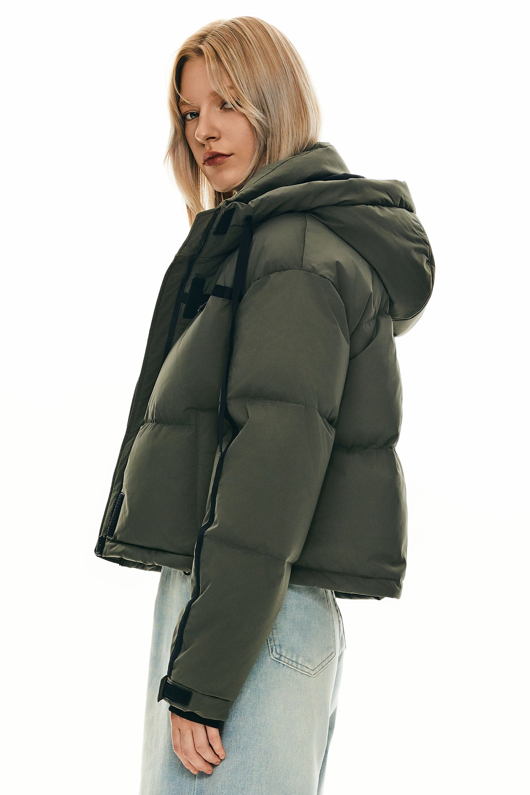 Camara – Kurze gesteppte Damen-Winterjacke mit Kapuze – Ansicht 3