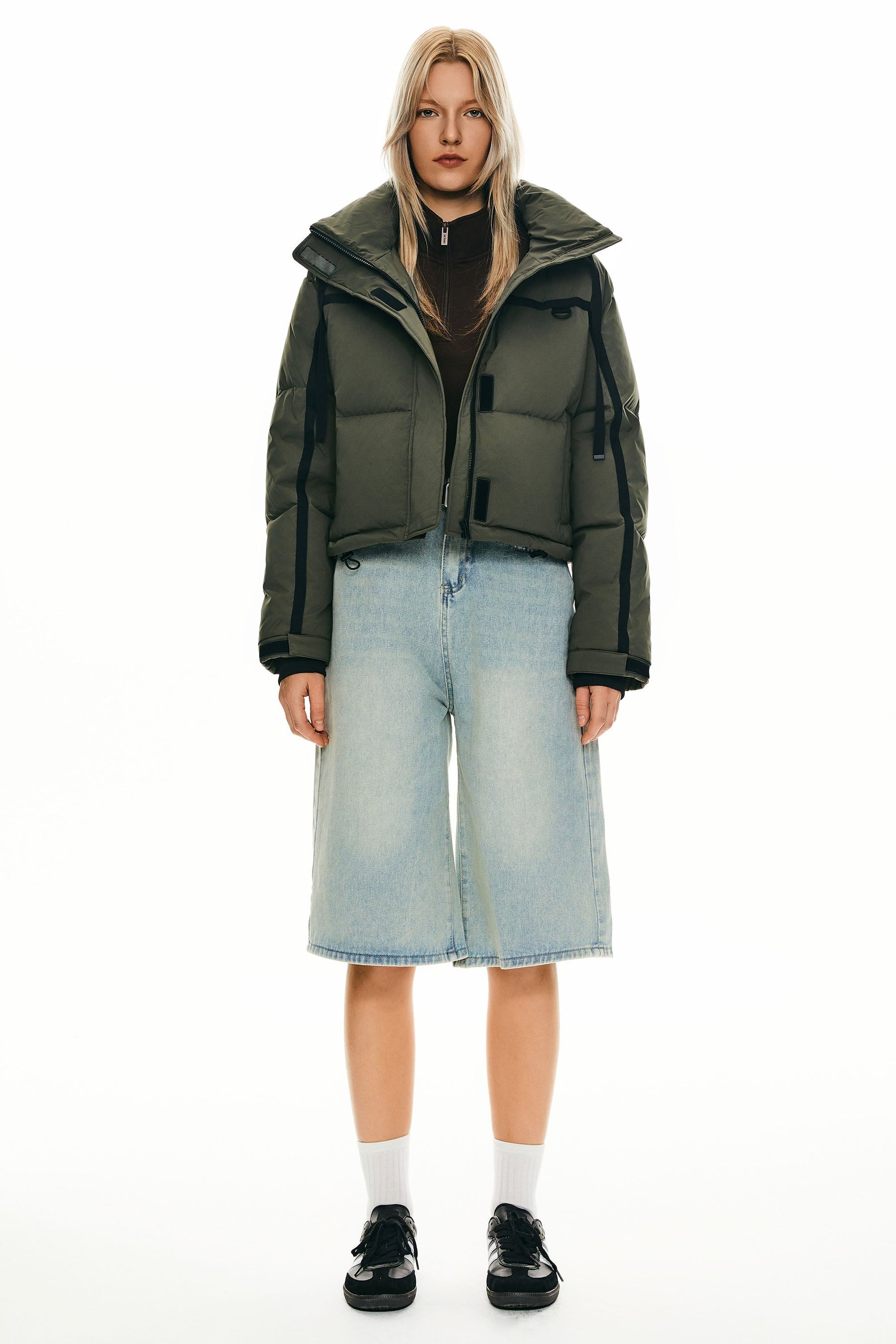 Camara – Kurze gesteppte Damen-Winterjacke mit Kapuze – Ansicht 5