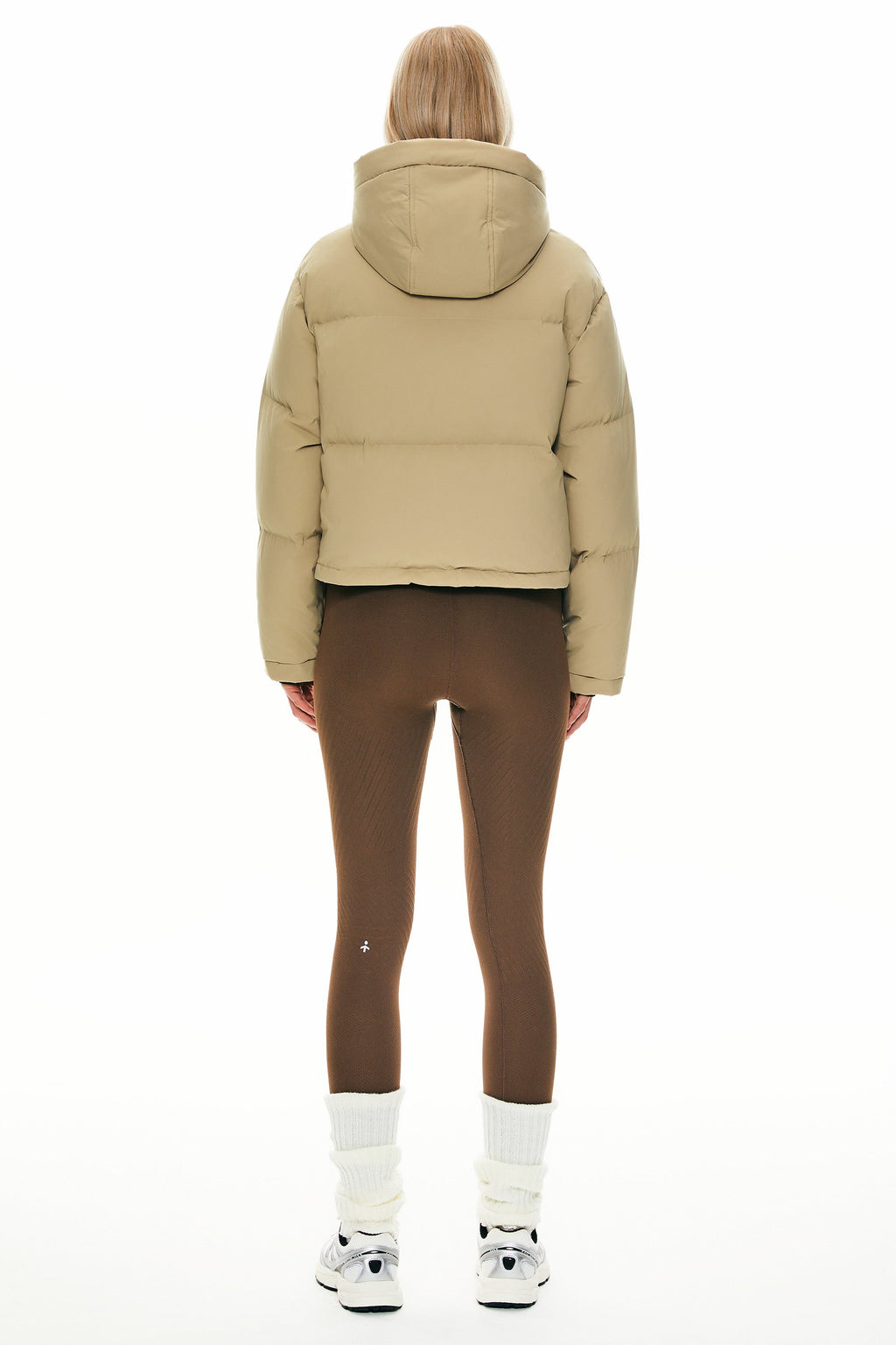 Camara | Kurze, gesteppte Winterjacke mit Daunenfüllung und Kapuze