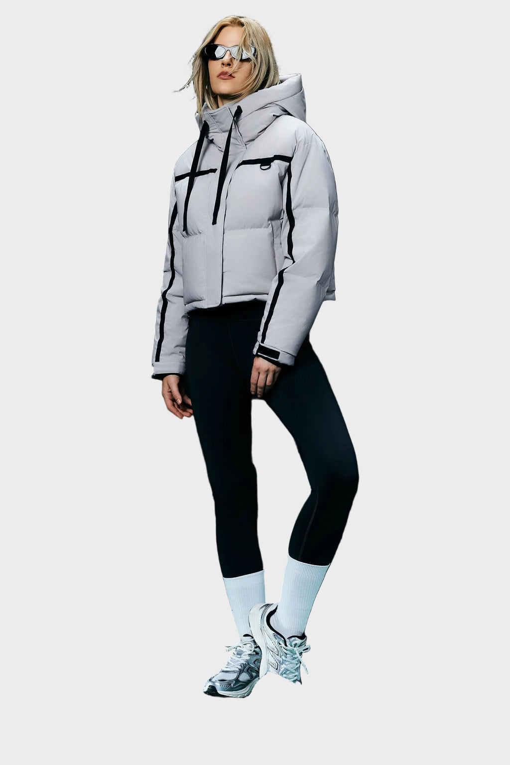 Camara | Kurze, gesteppte Winterjacke mit Daunenfüllung und Kapuze