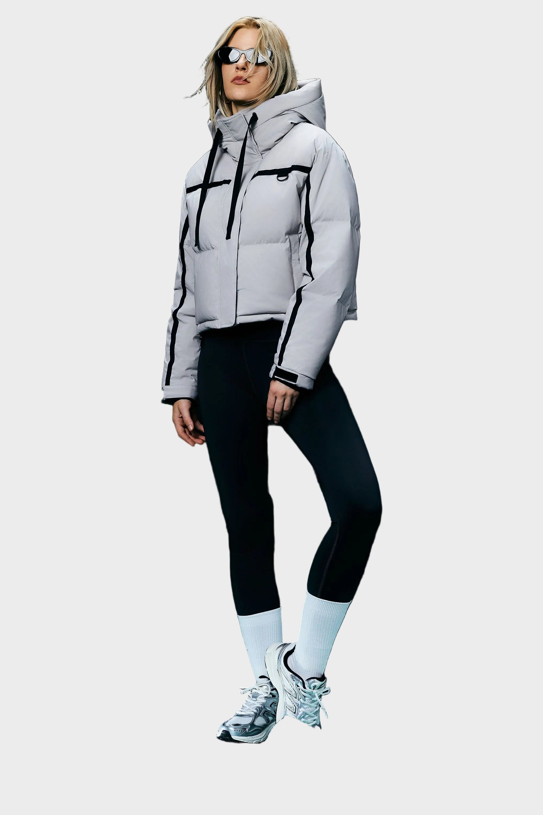 Camara – Kurze gesteppte Damen-Winterjacke mit Kapuze – Ansicht 24