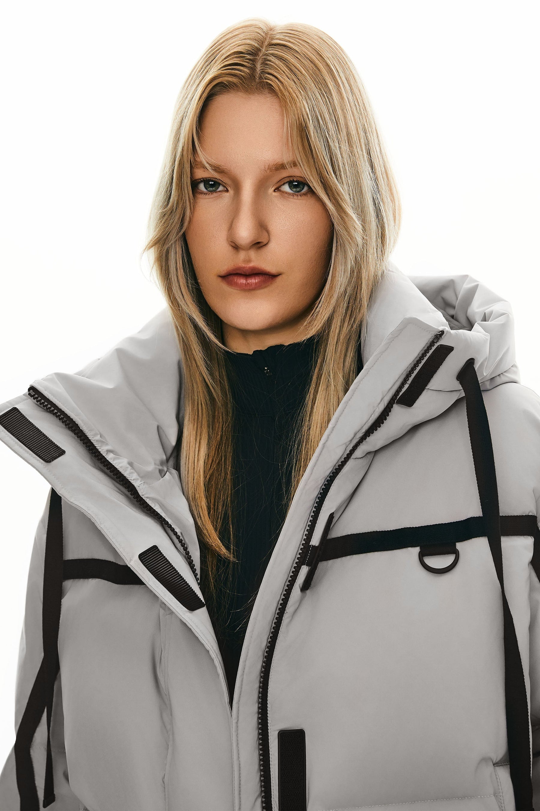 Camara – Kurze gesteppte Damen-Winterjacke mit Kapuze – Ansicht 22