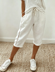Heidi | Capri-Hose mit Spitzendetails