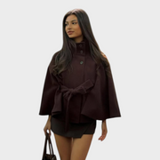 Marianne – Damen-Cape-Jacke mit hohem Kragen und Gürtel – Ansicht 6