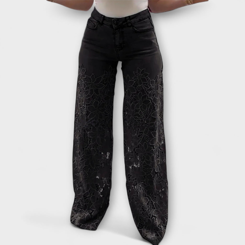 Patchwork-Jeans mit Spitze sind im Trend