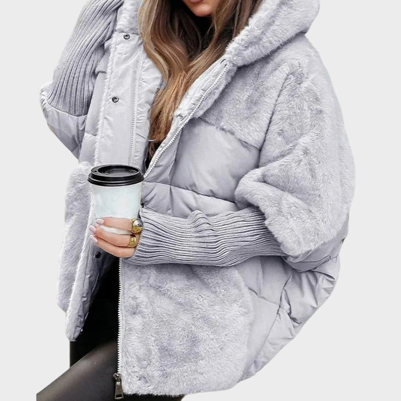 Zoe – Oversize-Mantel für Damen mit Kapuze und Patchwork – Ansicht 4