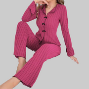 Pyjama-Set für Damen aus Rippstrick mit Reverskragen und Schleifen – Ansicht 5