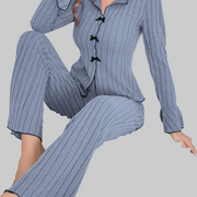 Pyjama-Set für Damen aus Rippstrick mit Reverskragen und Schleifen – Ansicht 9