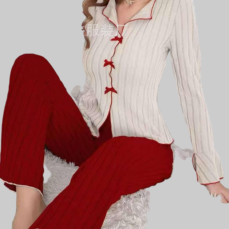 Pyjama-Set für Damen aus Rippstrick mit Reverskragen und Schleifen – Ansicht 12