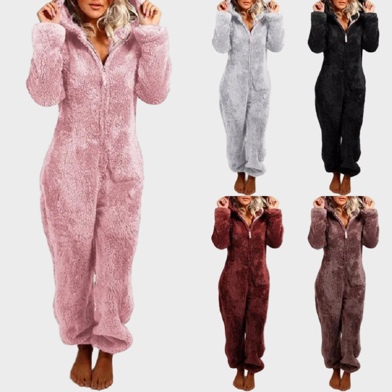 Klara – Ultraweicher Samt-Kapuzenoverall für Damen