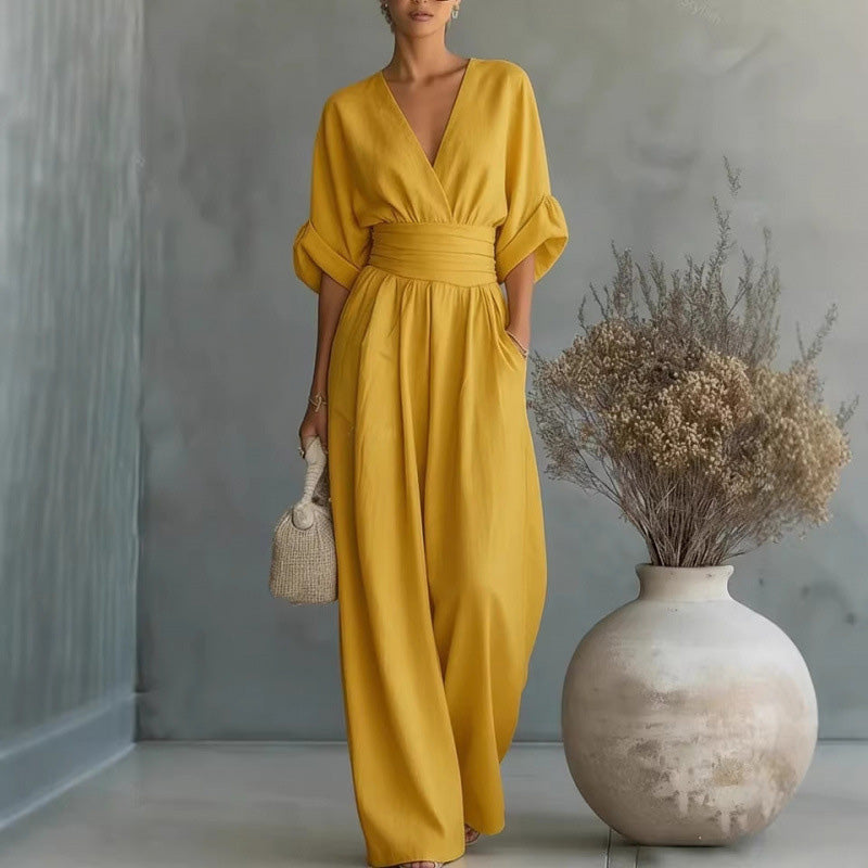 Melanie | Eleganter Jumpsuit mit V-Ausschnitt und weitem Bein – Ansicht 3