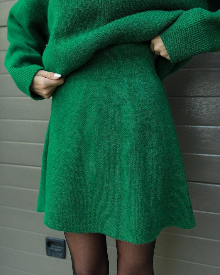 Lara – Gestricktes Herbstset für Damen mit Pullover und Rock – Ansicht 15